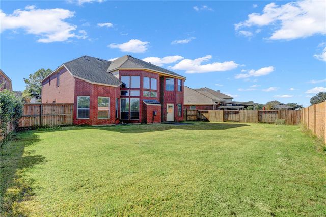 13419 Sunset Bay Lane, Pearland, TX 77584
