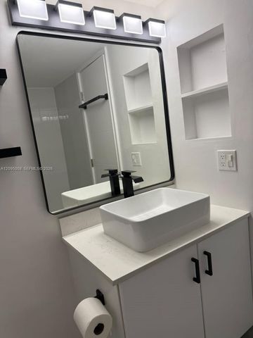 4140 NW 79th Avenue 1C, Doral, FL 33166