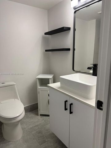 4140 NW 79th Avenue 1C, Doral, FL 33166
