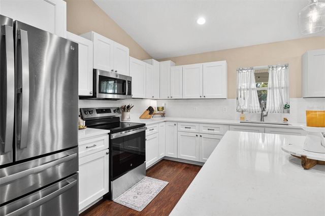 206 SHANNON LANE, Lady Lake, FL 32159