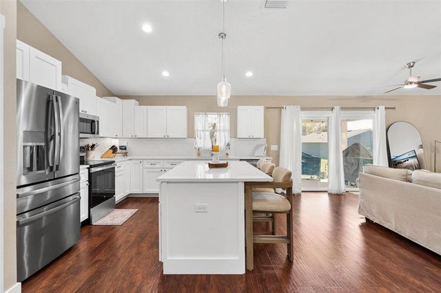 206 SHANNON LANE, Lady Lake, FL 32159