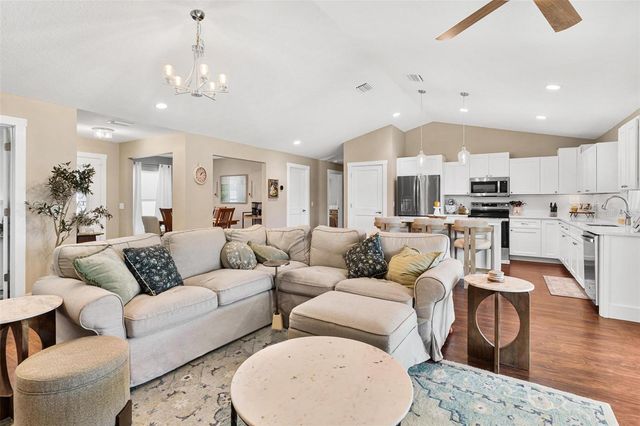 206 SHANNON LANE, Lady Lake, FL 32159