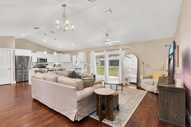 206 SHANNON LANE, Lady Lake, FL 32159