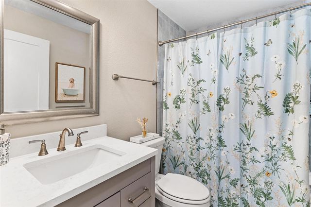 206 SHANNON LANE, Lady Lake, FL 32159