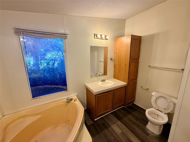 810 Mercedes Benz Court, Humble, TX 77396