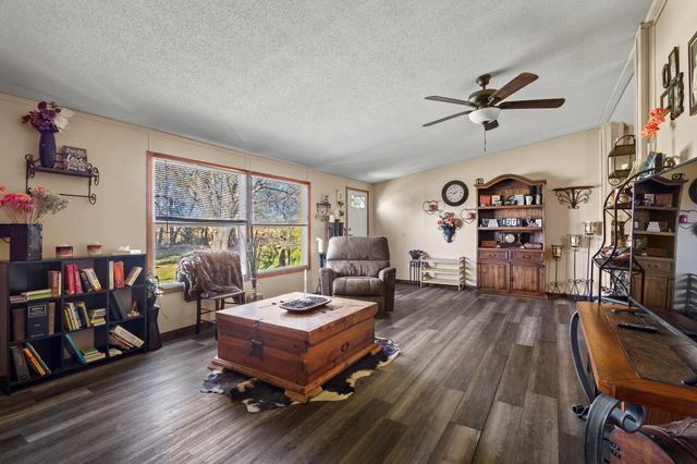 341 Pecan Place Lane, Pottsboro, TX 75076