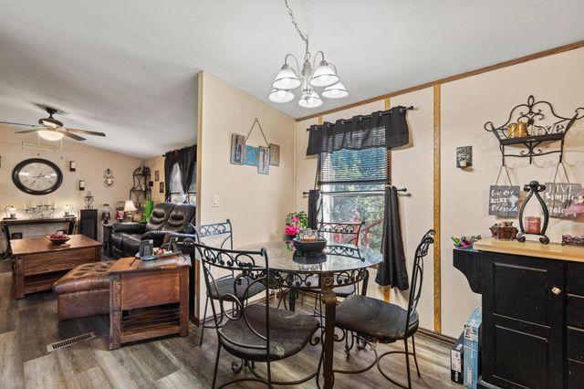 341 Pecan Place Lane, Pottsboro, TX 75076