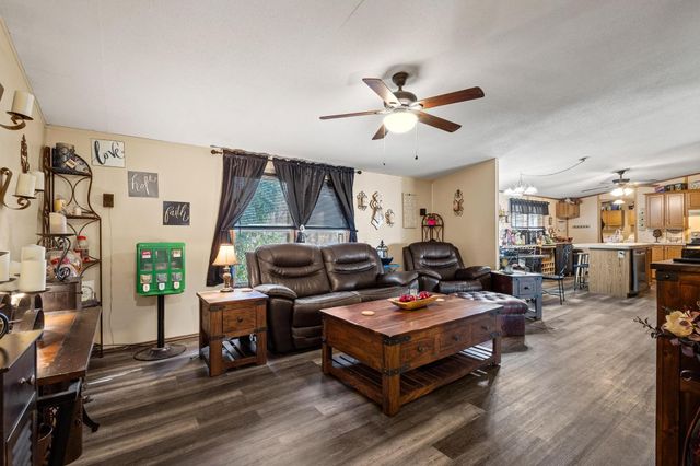 341 Pecan Place Lane, Pottsboro, TX 75076