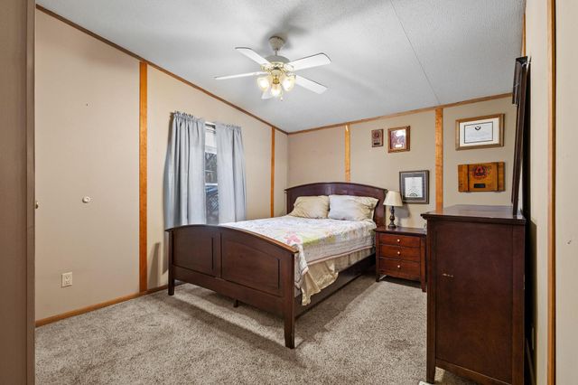 341 Pecan Place Lane, Pottsboro, TX 75076