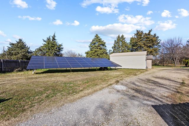 341 Pecan Place Lane, Pottsboro, TX 75076