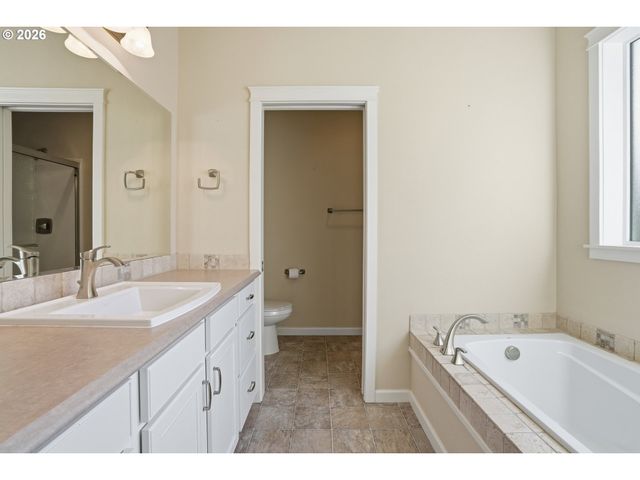 480 Nw REED Ln, Dallas, OR 97338