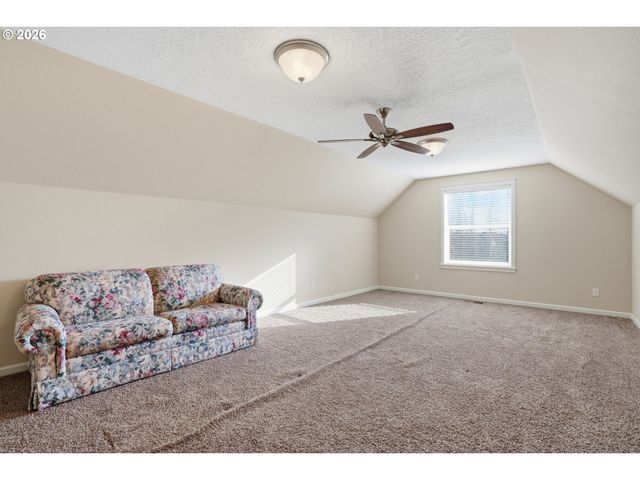 480 Nw REED Ln, Dallas, OR 97338