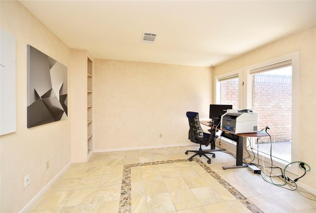 11418 Lakeside Place Drive, Houston, TX 77077