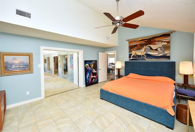 11418 Lakeside Place Drive, Houston, TX 77077