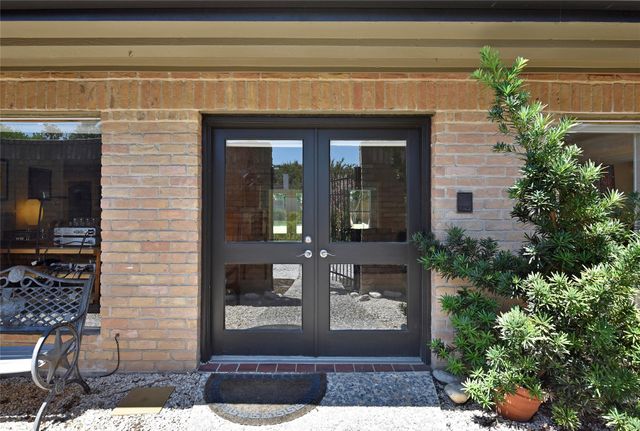 11418 Lakeside Place Drive, Houston, TX 77077