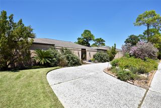 11418 Lakeside Place Drive, Houston, TX 77077