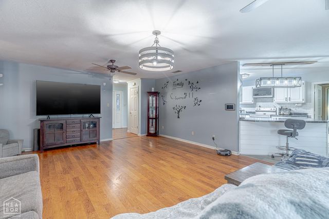 806 W Mueller, Paragould, AR 72450