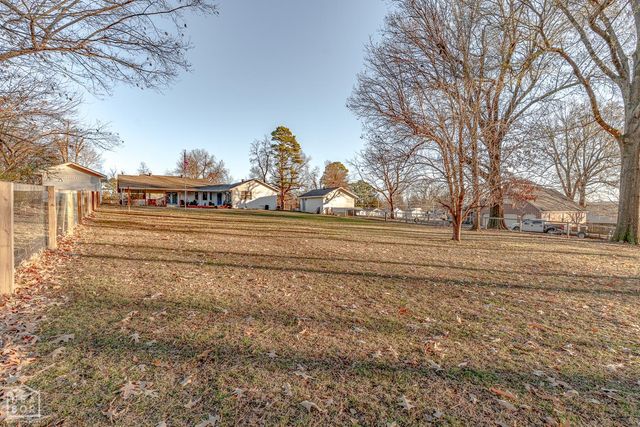 806 W Mueller, Paragould, AR 72450