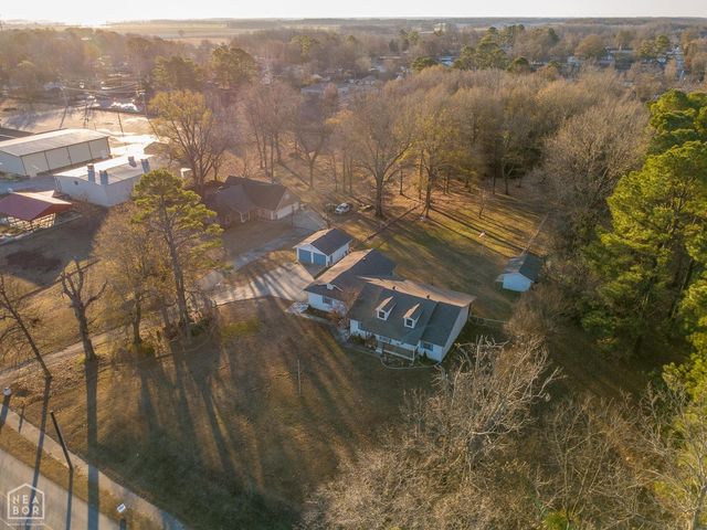 806 W Mueller, Paragould, AR 72450