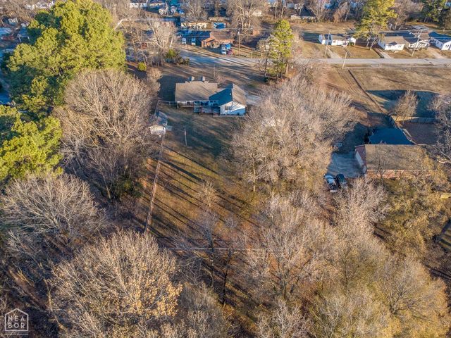 806 W Mueller, Paragould, AR 72450