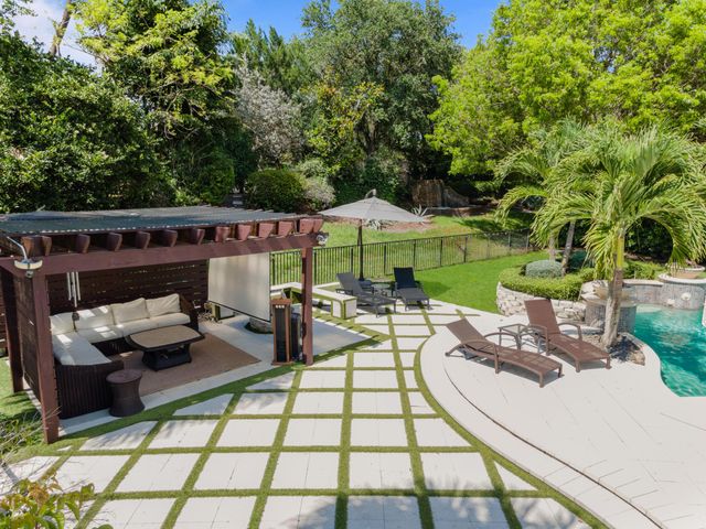 9521 Eden Manor, Parkland, FL 33076