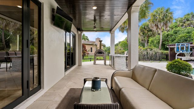9521 Eden Manor, Parkland, FL 33076
