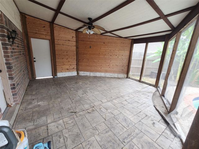 2703 Dovewood Lane, Spring, TX 77373