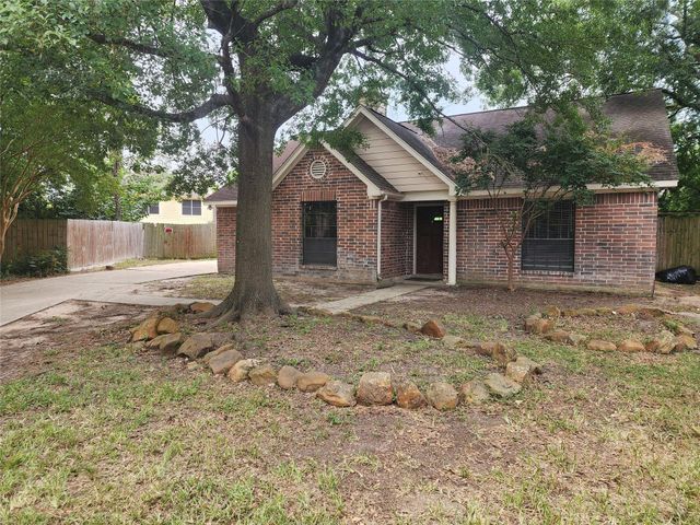 2703 Dovewood Lane, Spring, TX 77373
