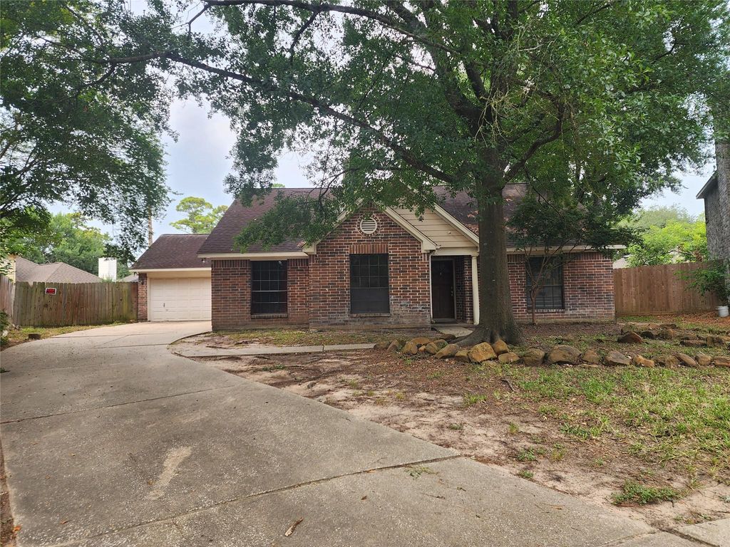 2703 Dovewood Lane, Spring, TX 77373