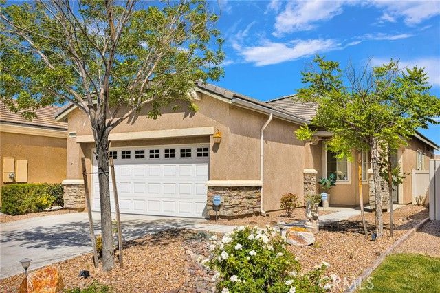10669 Lanigan Road, Apple Valley, CA 92308
