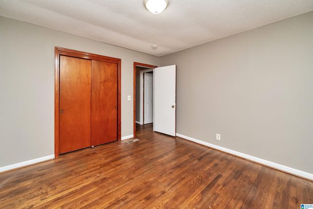 1301 27TH AVENUE N, Hueytown, AL 35023