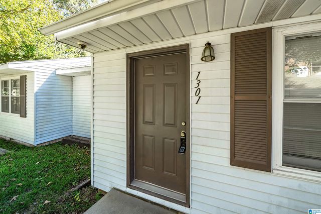 1301 27TH AVENUE N, Hueytown, AL 35023