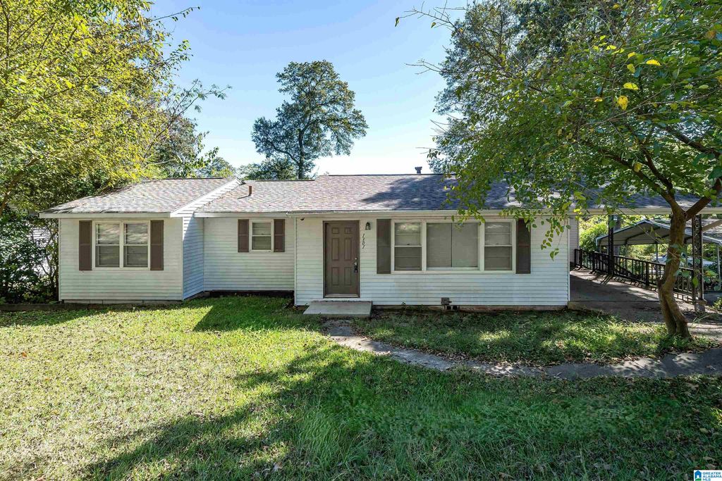 1301 27TH AVENUE N, Hueytown, AL 35023