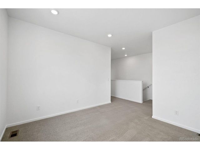 712 Pershing Pt, Elizabeth, CO 80107