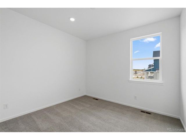 712 Pershing Pt, Elizabeth, CO 80107