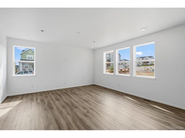 712 Pershing Pt, Elizabeth, CO 80107