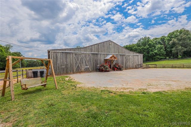 2418 Mill Rd, Powhatan, VA 23139