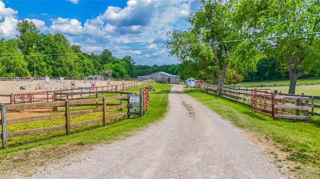 2418 Mill Rd, Powhatan, VA 23139