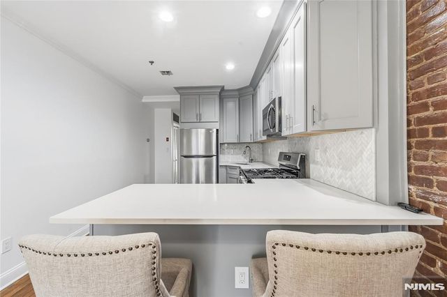 919 Park Avenue 3R, Hoboken, NJ 07030