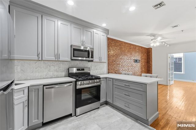 919 Park Avenue 3R, Hoboken, NJ 07030