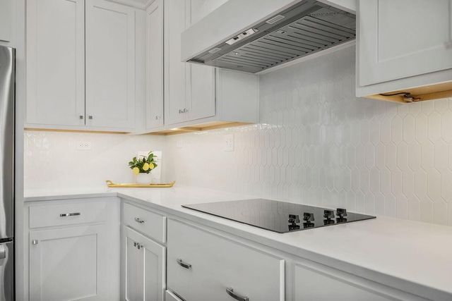 4102 W 158TH Terrace, Overland Park, KS 66224