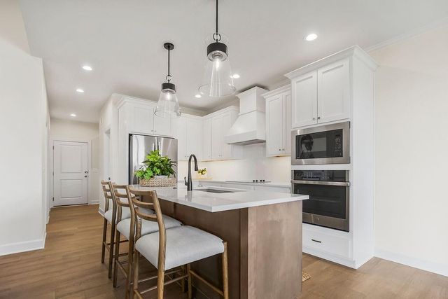 4102 W 158TH Terrace, Overland Park, KS 66224