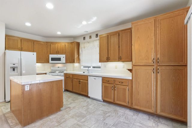 761 Aldea Drive, Oceanside, CA 92057