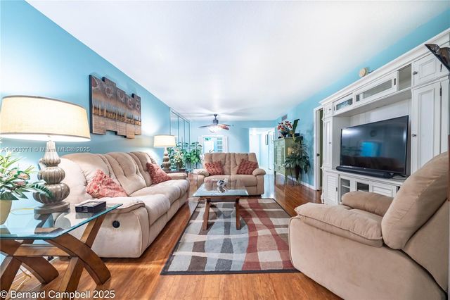 3910 Inverrary Blvd 406-B, Lauderhill, FL 33319