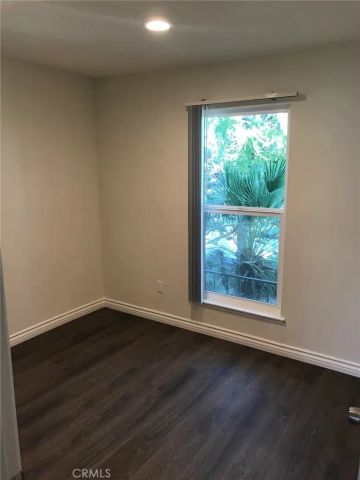 10210 Oklahoma Avenue B, Chatsworth, CA 91311