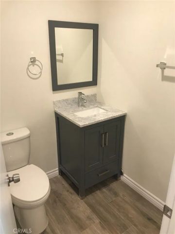 10210 Oklahoma Avenue B, Chatsworth, CA 91311