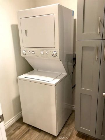 10210 Oklahoma Avenue B, Chatsworth, CA 91311