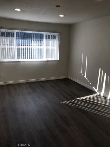 10210 Oklahoma Avenue B, Chatsworth, CA 91311