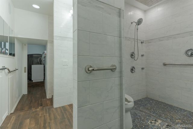 121 N 5th Avenue, Iron River, MI 49935