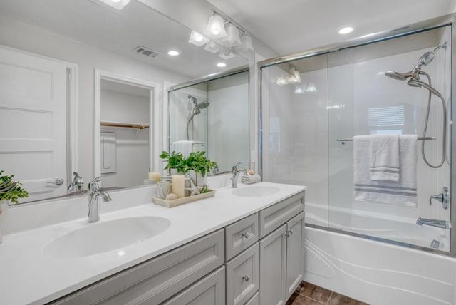 1013 Onofrio Lane 2, San Jose, CA 95131